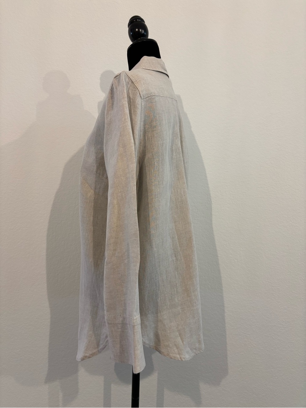 Talbot’s Light Beige Linen Button-Down Shirt - Picture 4 of 6